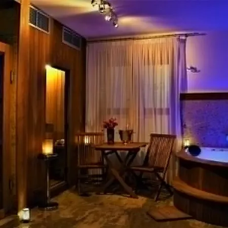 Hotel Phasiana 3*