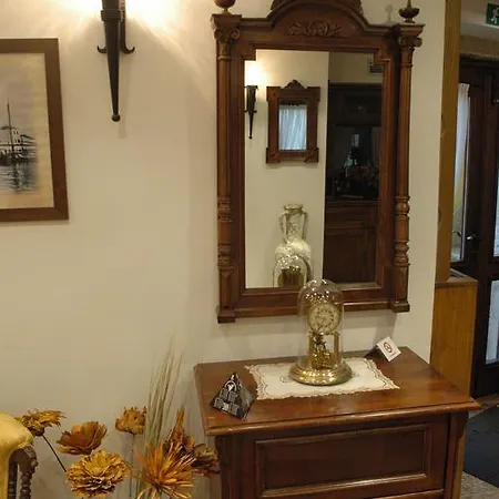 Hotel Phasiana 3*