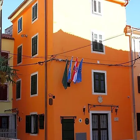 Hotel Phasiana 3*