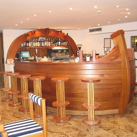Hotel Phasiana 3*