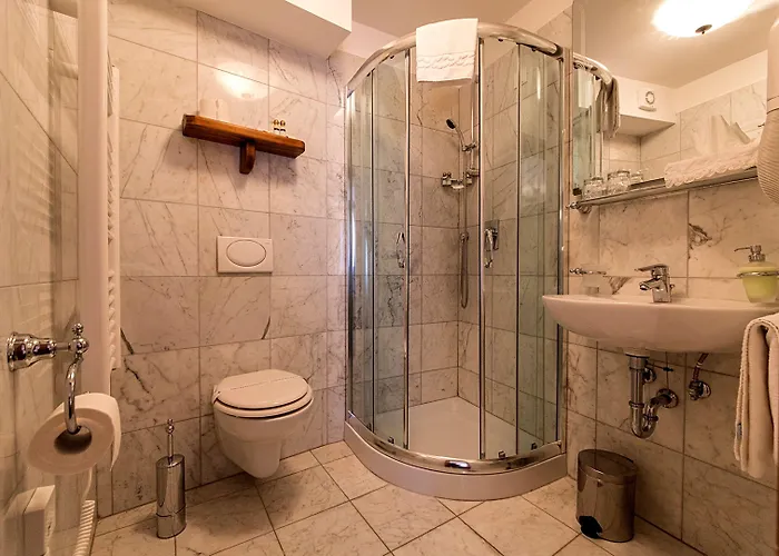 호텔 Phasiana 파자나